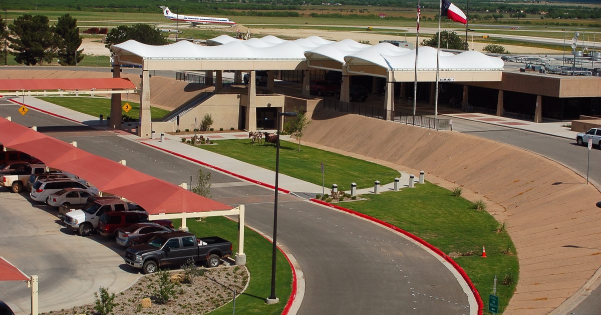 cars parked at abilene airport from the abilinevisitors.com website